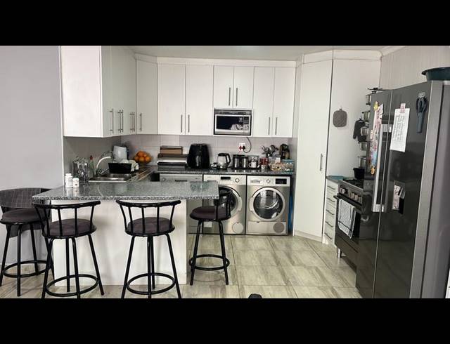 4 BEDROOM HOUSE FOR SALE IN SELCOURT